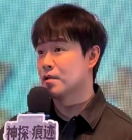 二十年交情，量身定制的大反派，张国强就回了三个字：不想演。

陈思诚组老战友局，张译、马丽都去了，唯独张国强请不动。陈思诚托人再递话，他回得更硬：“别费劲了，凶手我不接。”

这真不是摆谱。当年演完“七连长高城”，他陷在情绪里好几年出不来，至今都不敢轻易看片子，看了心里发慌。他对角色有洁癖，让自己不