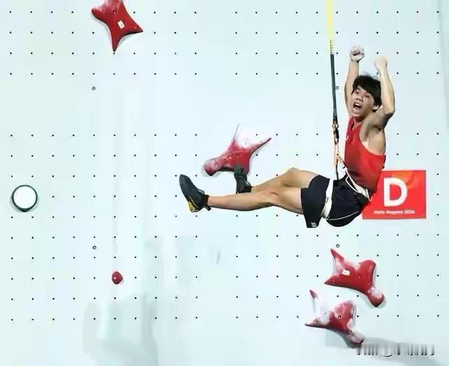 2026名古屋亚运会｜10月3日（今天），依然是个多金的日子，将会产生47枚金牌，但中国队冲金项目不多，预计全天会有4至5枚金牌入帐，超过境外参赛历史最好成绩165枚金牌大有希望。以下是有希望的夺金项目：
上午时段 帆船（水翼帆板）决赛 中国队亚洲优势大，冲击金牌 ⭐⭐⭐⭐⭐ 热门项目。
上午 女子