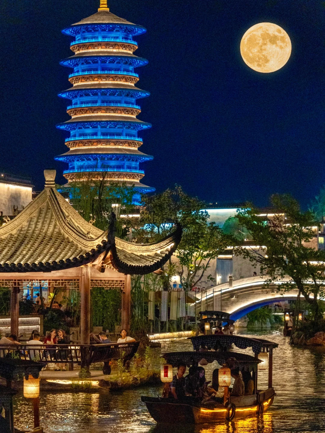 说这里是江南夜景最美的古镇没人反驳吧？！
