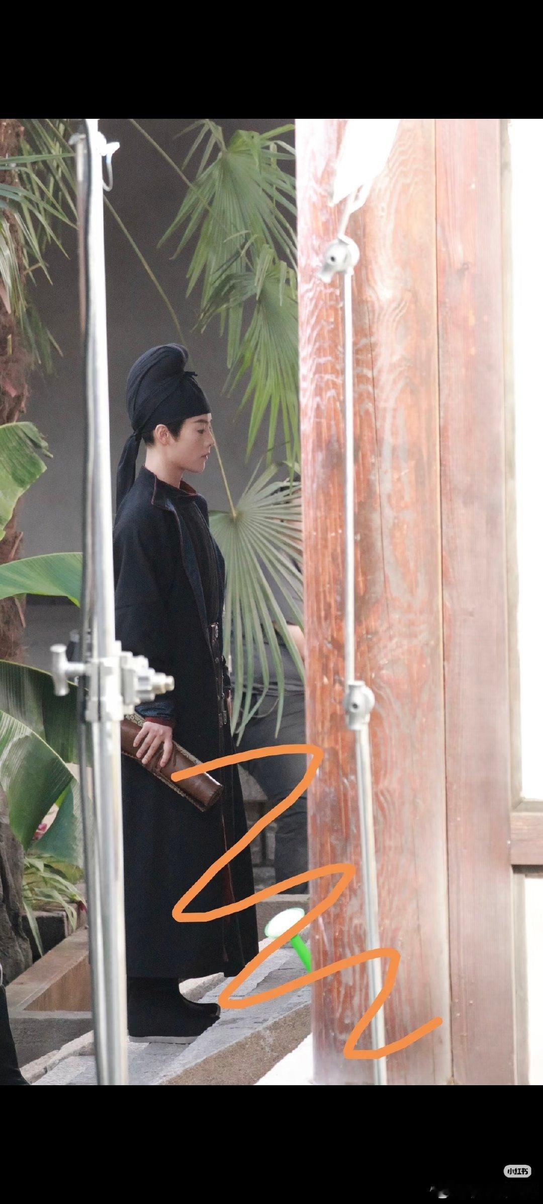 #陈丽君[超话]#新衣服！！！！！！卧槽帅死我了 ​