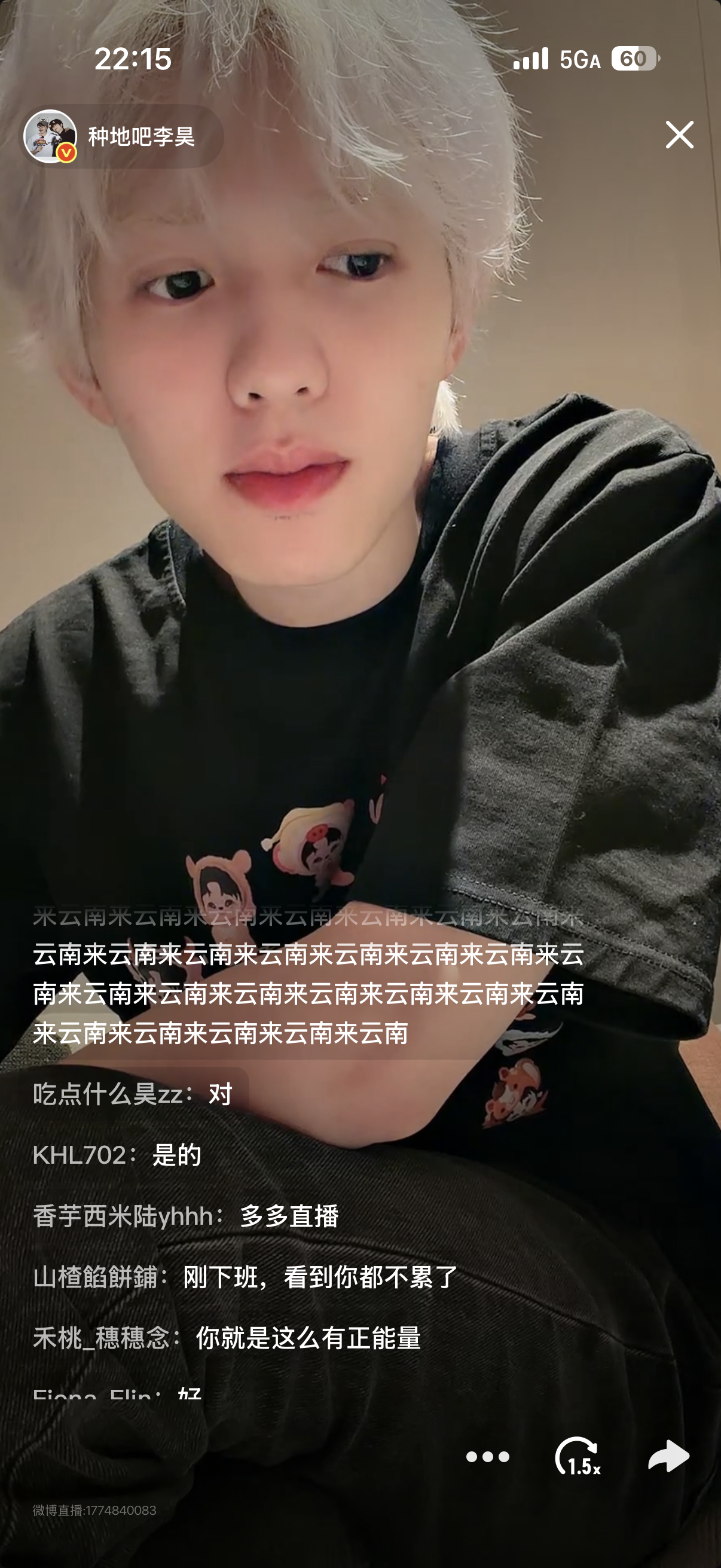 #李昊[超话]##李昊未来可期# lh #李昊活力小太阳# 

国庆假期，补看昊昊的直播，每次见你直播都觉得好幸福好快乐，我们就像是朋友，无话不说，相互陪伴，你就像一个大哥哥引导我们，怎么给予我们建议与鼓励。未来的路还很长，我们要一直走下去！（再次遗憾广州场落在酒店未能寄出的信，下场个巡再送吧 ​