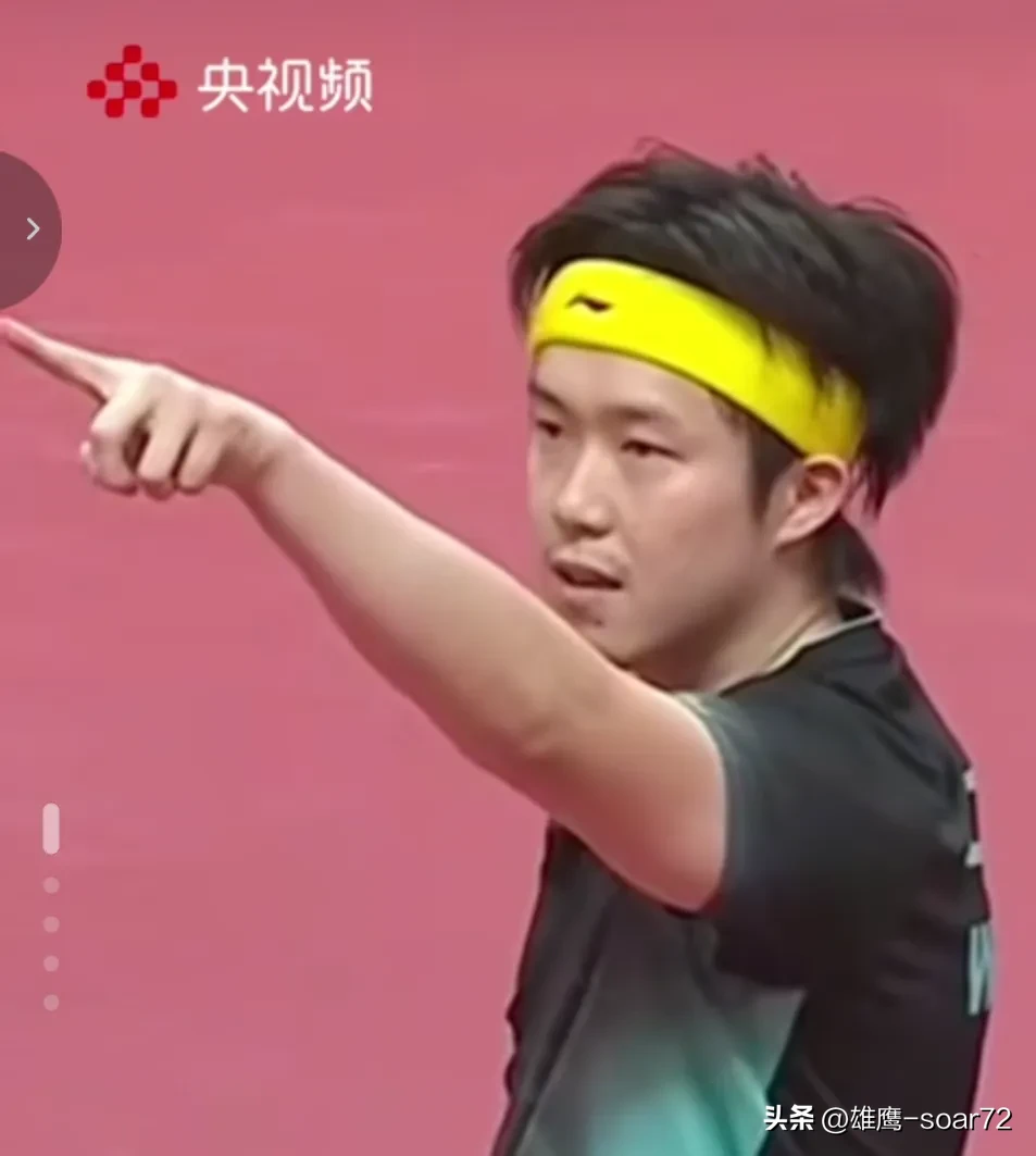 中国乒乓球男团，2-3不敌日本，无缘亚运会九连冠。

亚运会乒乓球男团决赛，中国乒团对阵日本乒团。

第一盘，王楚钦3-2逆转松岛辉空，中国开门红；第二盘小将温瑞博1-3不敌张本智和；第三盘林诗栋势在必得，3-1战胜户上，大比分中国2-1暂时领先，第四盘王楚钦状态不好，无法应对张本的猛攻，0-3很快