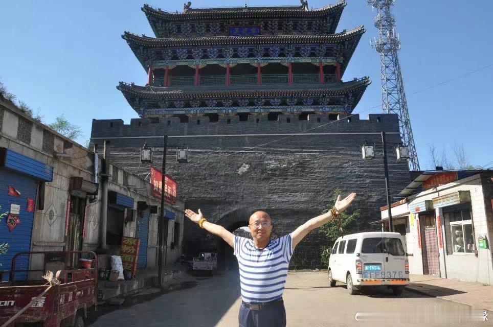 宁武阳方口明长城是明代内长城的重要组成部分，也是宁武关的核心关口。它位...