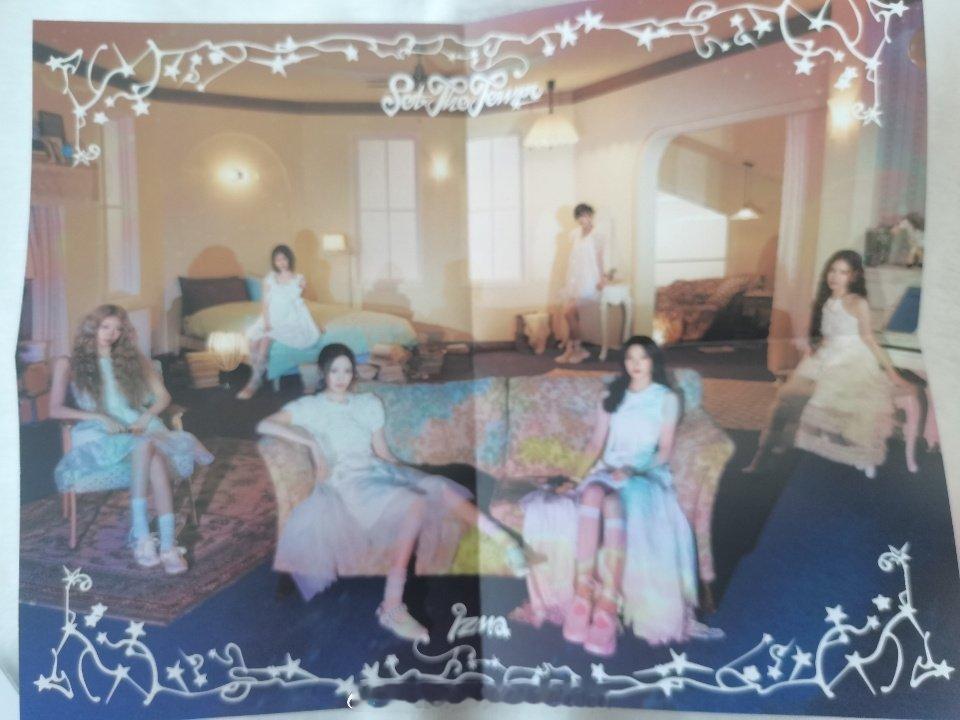 #韩娱跳蚤市场[超话]#  女团solo海报全部出 3/ 
非偏u7 满15包非偏首重随机送1张
P1-7折叠 带P8/9海报筒发 ​​​

tag 兔twice 70小分队 麒麟 心连心 呜 itzy 击
izna  chulo1 金智秀 秀 jisoo 姜涩琪 ​