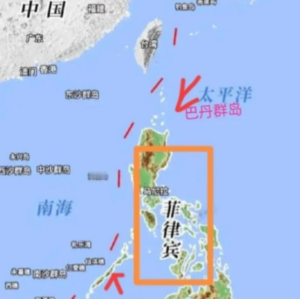 美国要让菲律宾成为第二个格陵兰岛？菲律宾这步棋，走得太险！
美国看中的不是马尼拉的发展，是吕宋岛的位置
 
2026年前8个月，美菲澳在南海搞了10次多边海上合作活动
美军在菲律宾的可用基地从5处增至9处
新增基地多在吕宋岛北部，距离中国台湾岛仅300余公里
这本质是美军介入台海与周边事态的远端前哨