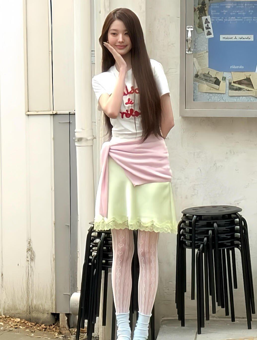 #张元英16岁出圈普拉提神图#
女神这惊人的自制力 ​