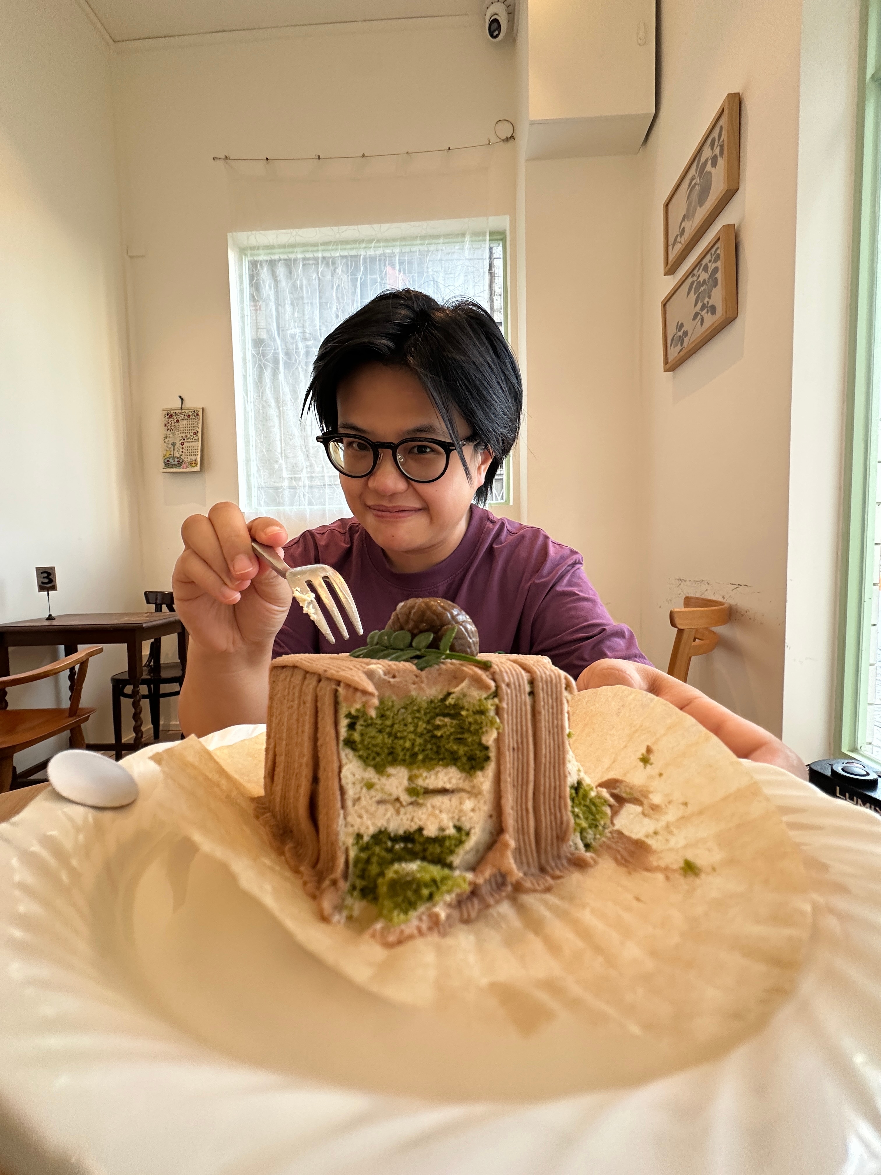 去了顺德走走 如果温度是22度应该很舒服嘻嘻 吃了雪糕蛋糕咖啡桑拿鸡的一天