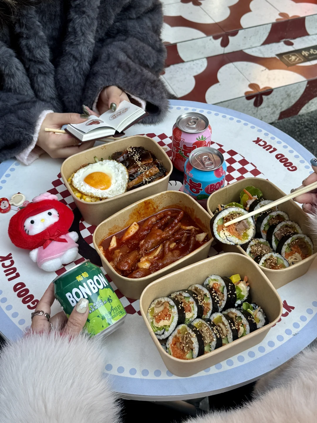 柳州。。。十几R的紫菜包饭这么多料🍙！