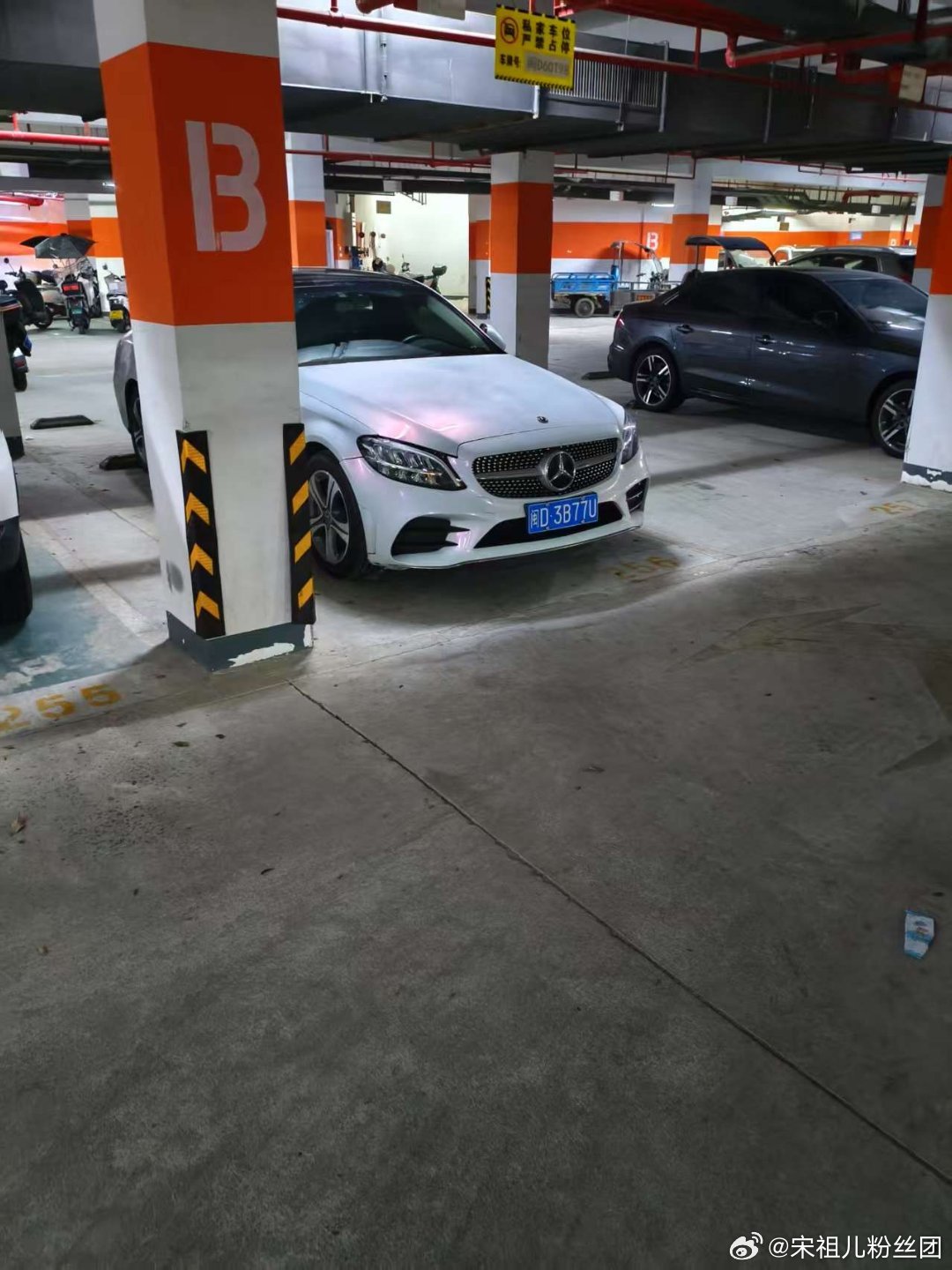 我家那辆银灰色轿车，早把临沂的烟火气刻进了智能里。清晨过沂河大桥，刚打...