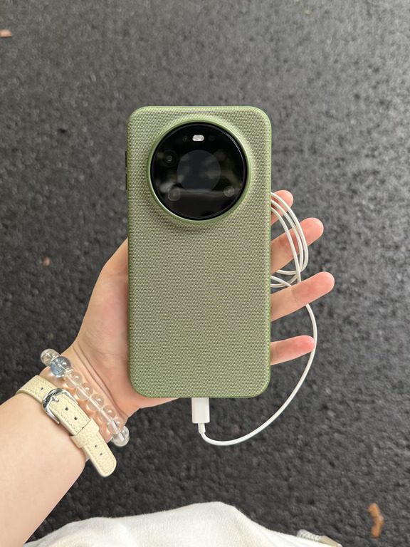 绿绿的华为mate80pro手机壳！一点不沾指纹！！