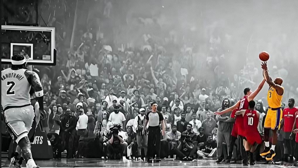 最近两个星期又突突的刷到詹姆斯的消息，一开始觉得没意思，每年都是黑吹黑...