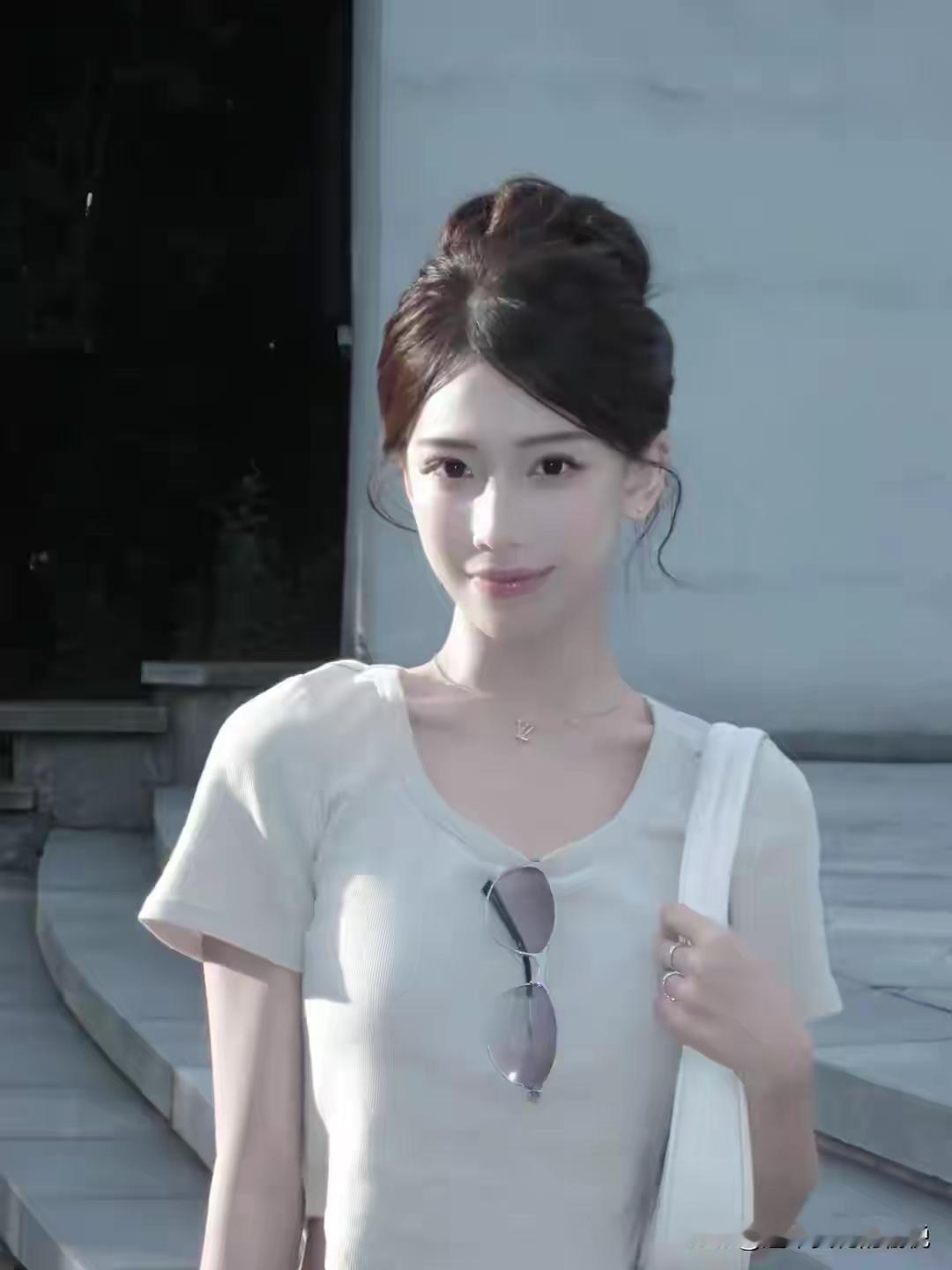 上海交大校花好仙啊！五官精致气质绝 网友看完都夸：这才是真美女