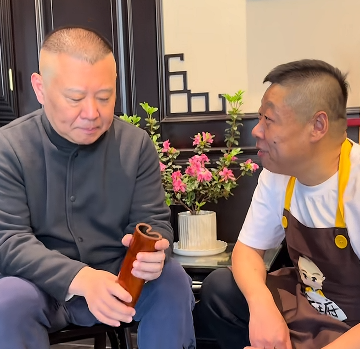 曝德云社郭德纲徒弟李鹤彪疑似离婚，妻子突然发文控诉：没有抚养费没关系，在你的人生