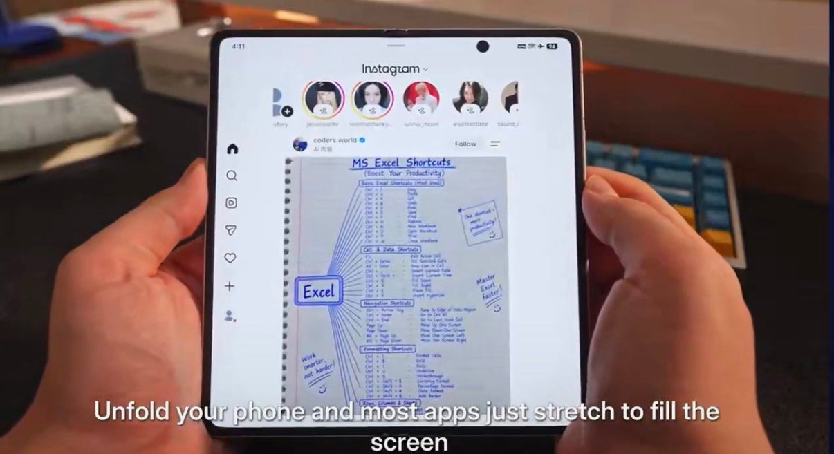 一位叫jenaissante的用户出现在何同学iphone duo测评视频中 ​