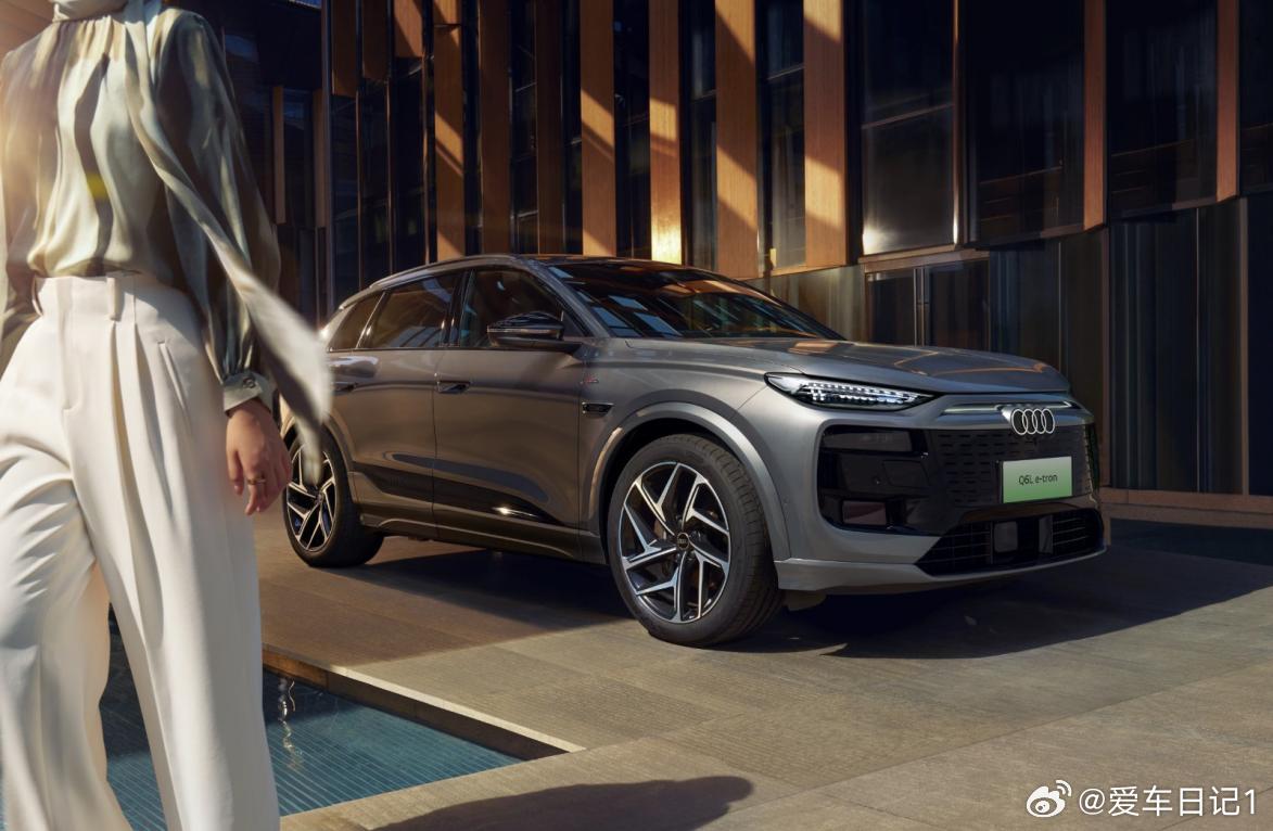 停车技术差的人，真的可以靠一台一汽奥迪Q6L e-tron翻身吗？
我是那种科二考了两次的选手😅 侧方停车全靠缘分，商场地下车库的狭窄车位能让我绕三圈。直到试了朋友的一汽奥迪Q6L e-tron，才发现现在停车已经可以“托管”了。单层、多层停车场甚至露天车位，它都能自动寻找车位、泊入泊出，一键泊车、 ​