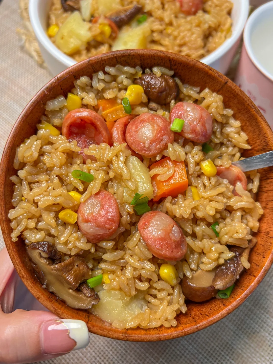 吃一口就忘不掉的腊肠焖饭！！连炫三碗！！
