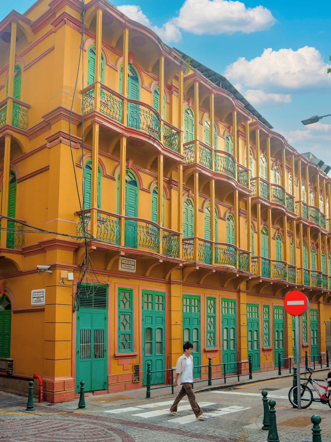 圣诞去澳门，意外迷恋上了老城的糖果色街道