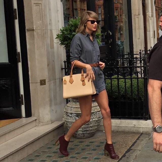 霉霉街拍
June 28, 2015
Taylor Swift in London
#TaylorSwift# ​​​​