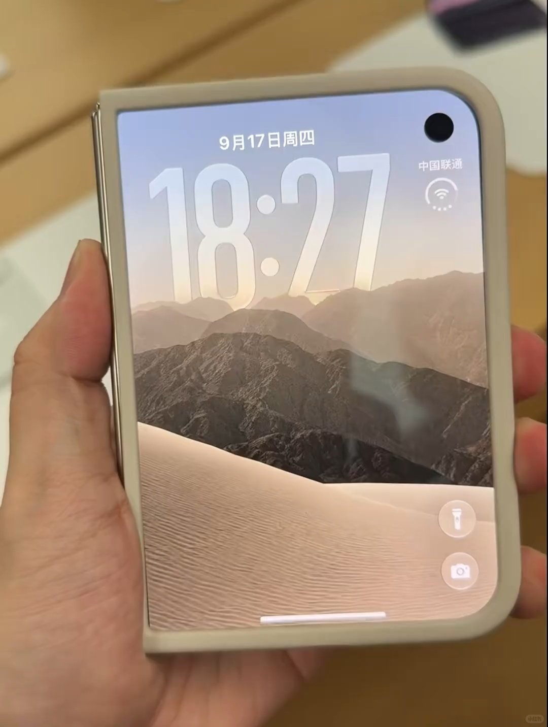 #casper卡斯柏[超话]# 
参加🍎苹果手机活动📲
#卡斯柏##iphone18promax##casper卡斯柏# ​