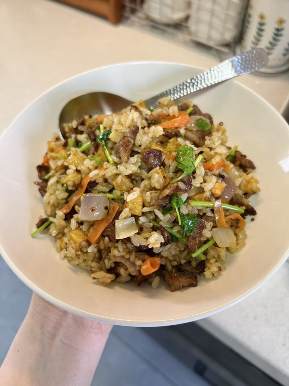 一个人的干净饭 咖喱牛肉时蔬炒饭