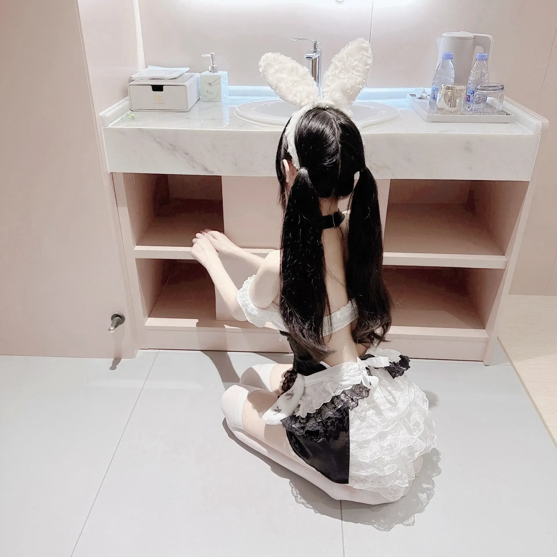 甜美兔女郎写真，白袜可爱到爆棚！🐰💖 可爱