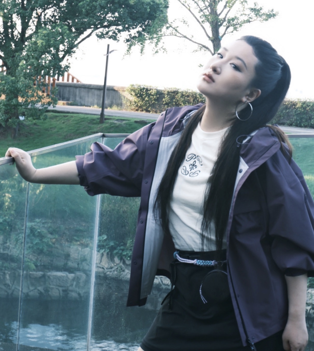 锤娜丽莎才是《我家那闺女》里最体面的了吧？

看来被气到的并不止大众网友

连观察室的嘉宾都看不下去了

我觉得她说的是对的

凡事都有因果，自己并没有资格评判别人的家庭和人生

我们都只看到张家齐的妈妈如何强势、自私，

可当事人的伤痛又要怎么偿还？

好在已经走出来了

大家觉得锤娜丽莎的做法如