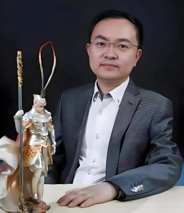 #蔡磊夫妇分居共战渐冻症#
蔡磊老师真的是现实中的齐天大圣！
希望渐冻症早日被攻克！加油 ​