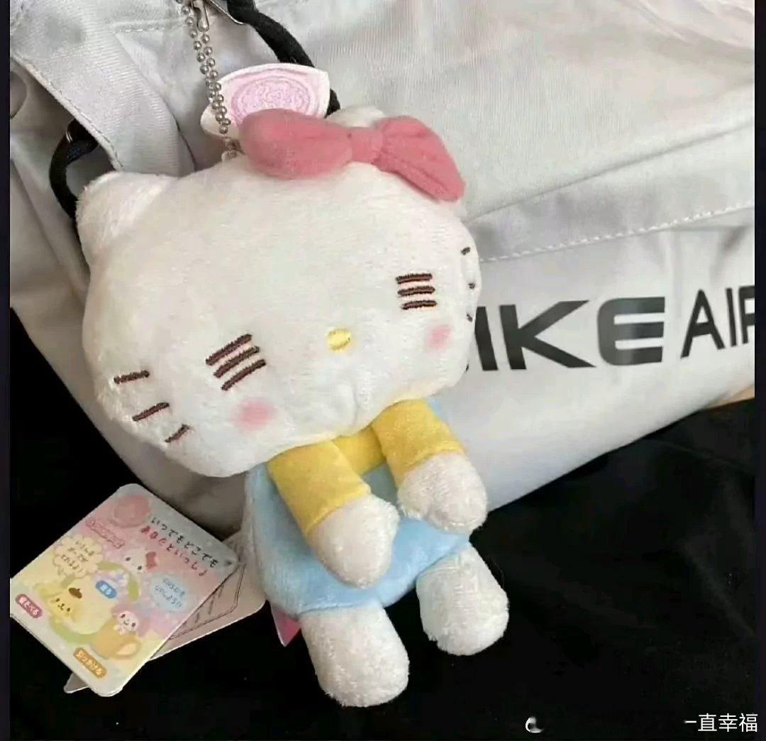 #黄子弘凡[超话]#
· ✞˖˚ʚ遇見你 我好幸福ɞ☆⋆ ​