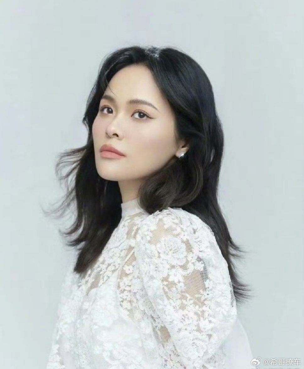 #龚爽去世#明天和意外你永远不知道哪个先来，青年女高音歌唱家龚爽因病离开，享年37岁，愿天堂没有病痛，一路走好 ​​​！ ​