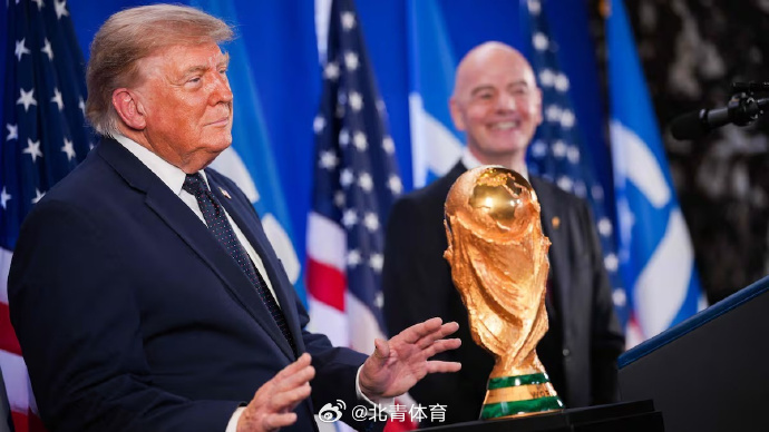 【据《阿斯报》报道，当地时间周五，美国总统特朗普与国际足联主席因凡蒂诺...