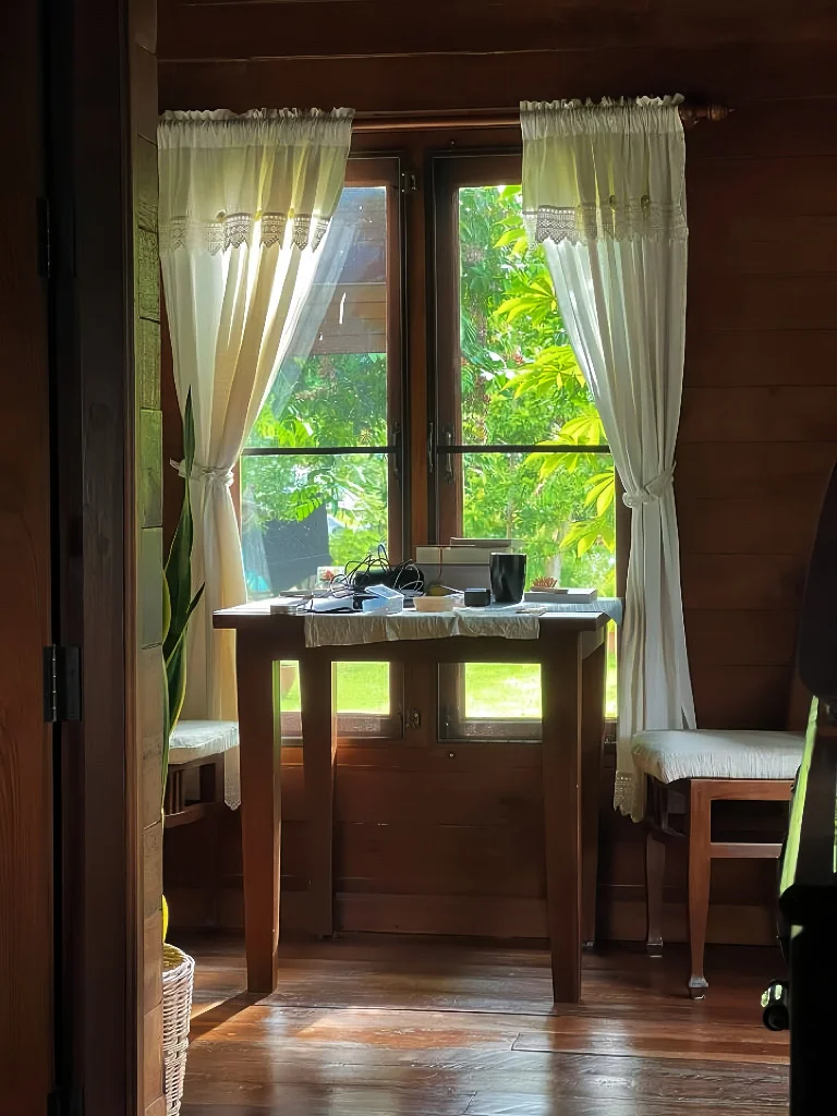 在清迈🥥住进房东奶奶的花园小木屋······