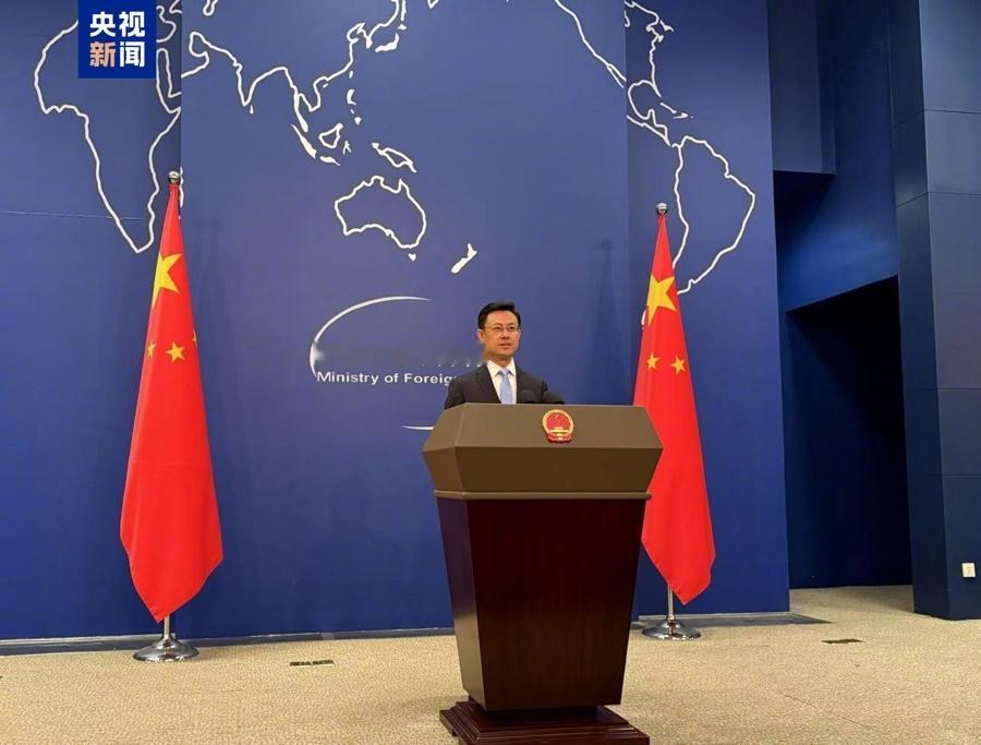 #外交部回应韩国光州双年展涉台错误#【外交部：#希望韩国政府切实践行一个中国原则#】有记者问：中方策展团队因韩国光州双年展涉台错误做法宣布撤展，表达强烈抗议。中国驻韩国大使馆已就此发声。中方对此有何评论?

外交部发言人郭嘉昆：中韩建交公报明确指出，大韩民国政府承认中华人民共和国政府为 ​