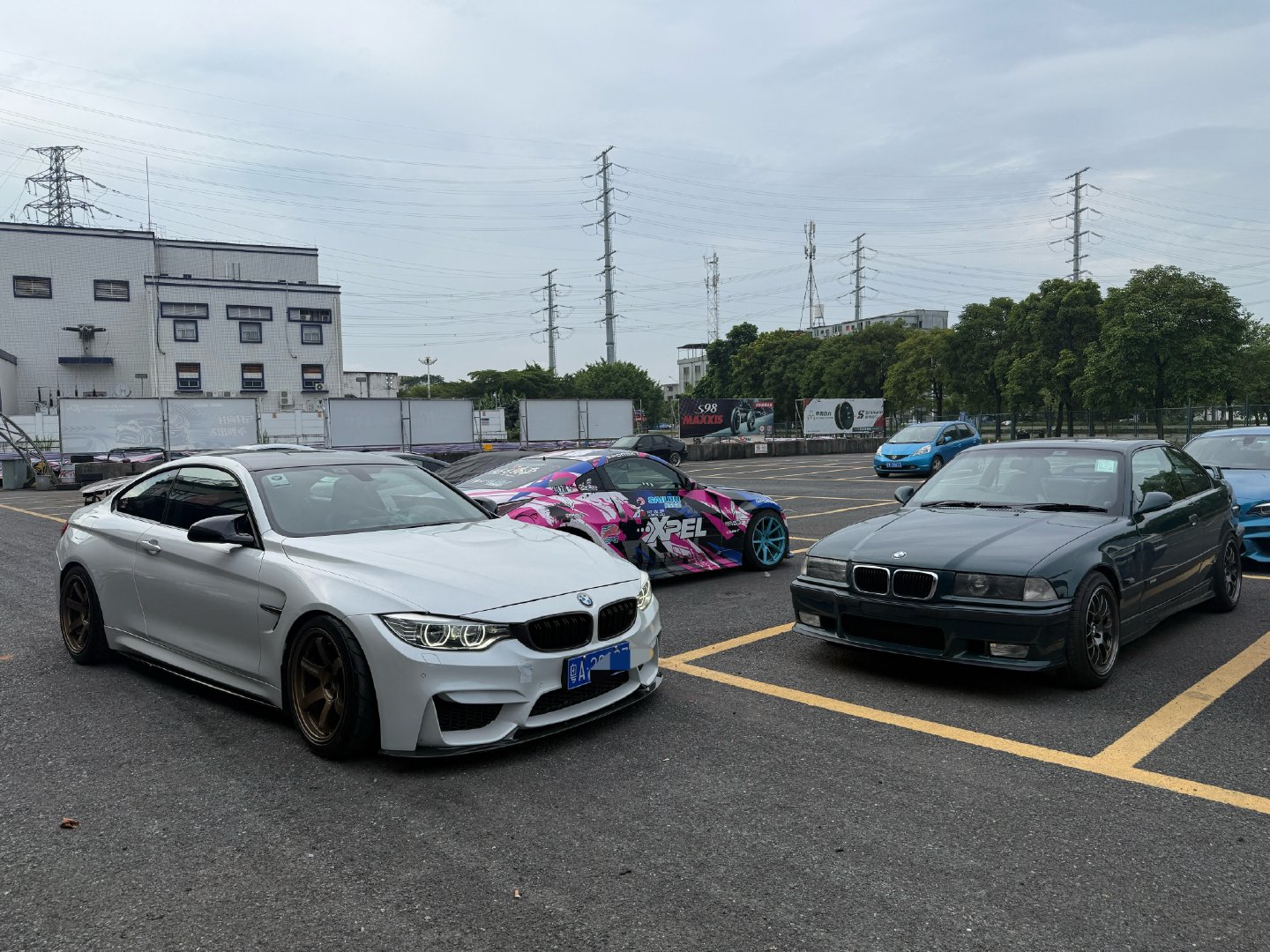 如果你开有趣的车，就会遇到有趣的车。

M4何尝不是GR86 Ultra Promax呢[doge]

我喜欢开车，把车开上路的乐趣绝对不会让给芯片和雷达。 ​