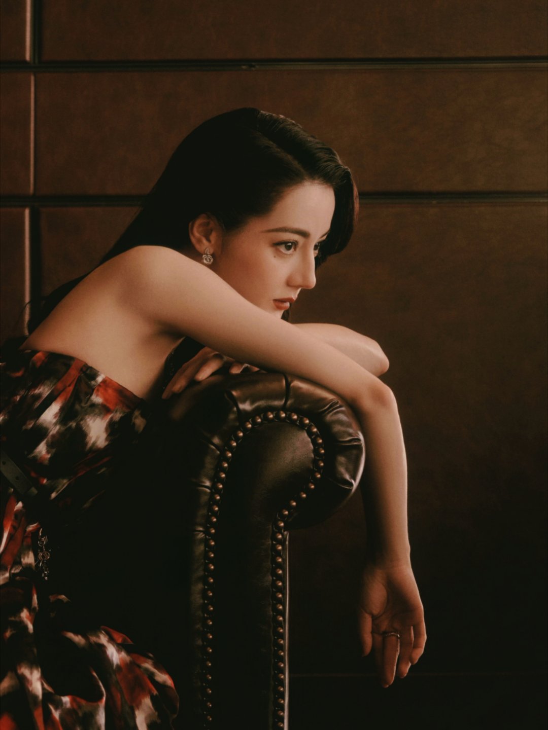 #迪丽热巴[超话]# 𝔻𝕚𝕝𝕣𝕒𝕓𝕒 𝔻𝕚𝕝𝕞𝕦𝕣𝕒𝕥 × 𝔻𝕀𝕆ℝ
⭑  .♟️ִ   ✮₊ ˚🤍.‧₊˚ ⋅𓂃  ִֶָ☾.

我不会去预设外界评价，演员的形象只是塑造角色的工具，角色需要我变成什么样，我就什么样。
——

𝗱𝗹𝗿𝗯 ​