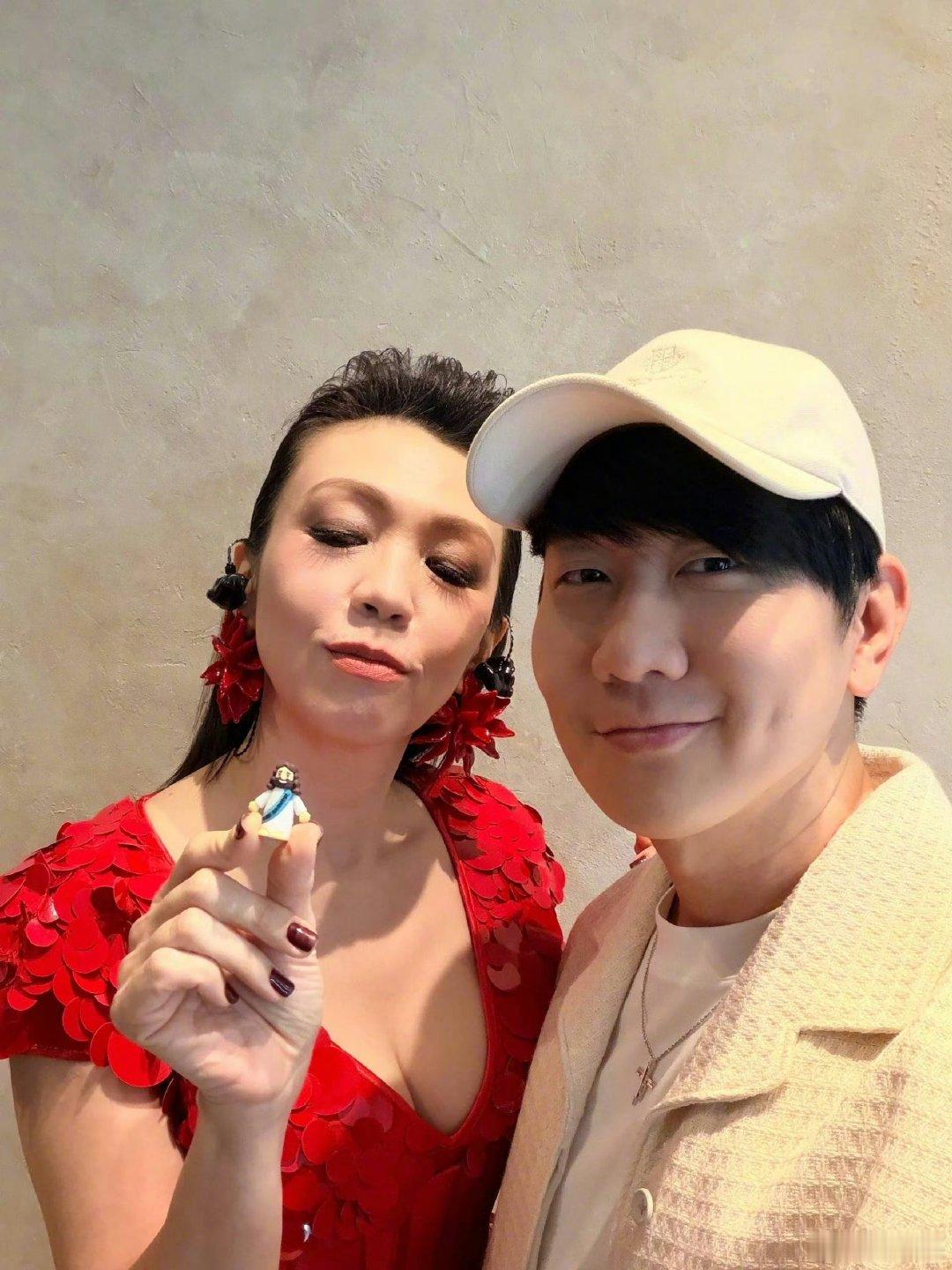 #林俊杰谢谢陈洁仪##林俊杰回应陈洁仪# 两位友谊长存～ ​