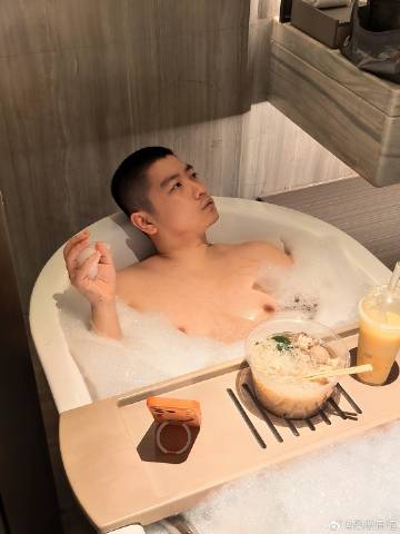 我和供应商谈合作也很搞笑的。。。。<br />有时候供应商问我一个问题...