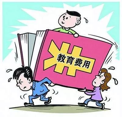 教育部明确提出，要建立中小学教师工资待遇共保联动机制，推动教龄津贴提标，用制度手段稳住中小学教师的收入保障。
 
过去不少地方教师待遇保障，大多依靠年终对比补差，到年末核算之后，再补齐收入差额。这样的处理方式，待遇调整总是存在滞后，部分一线在岗教师，很难及时感受到政策带来的实际变化。这套共保联动机制