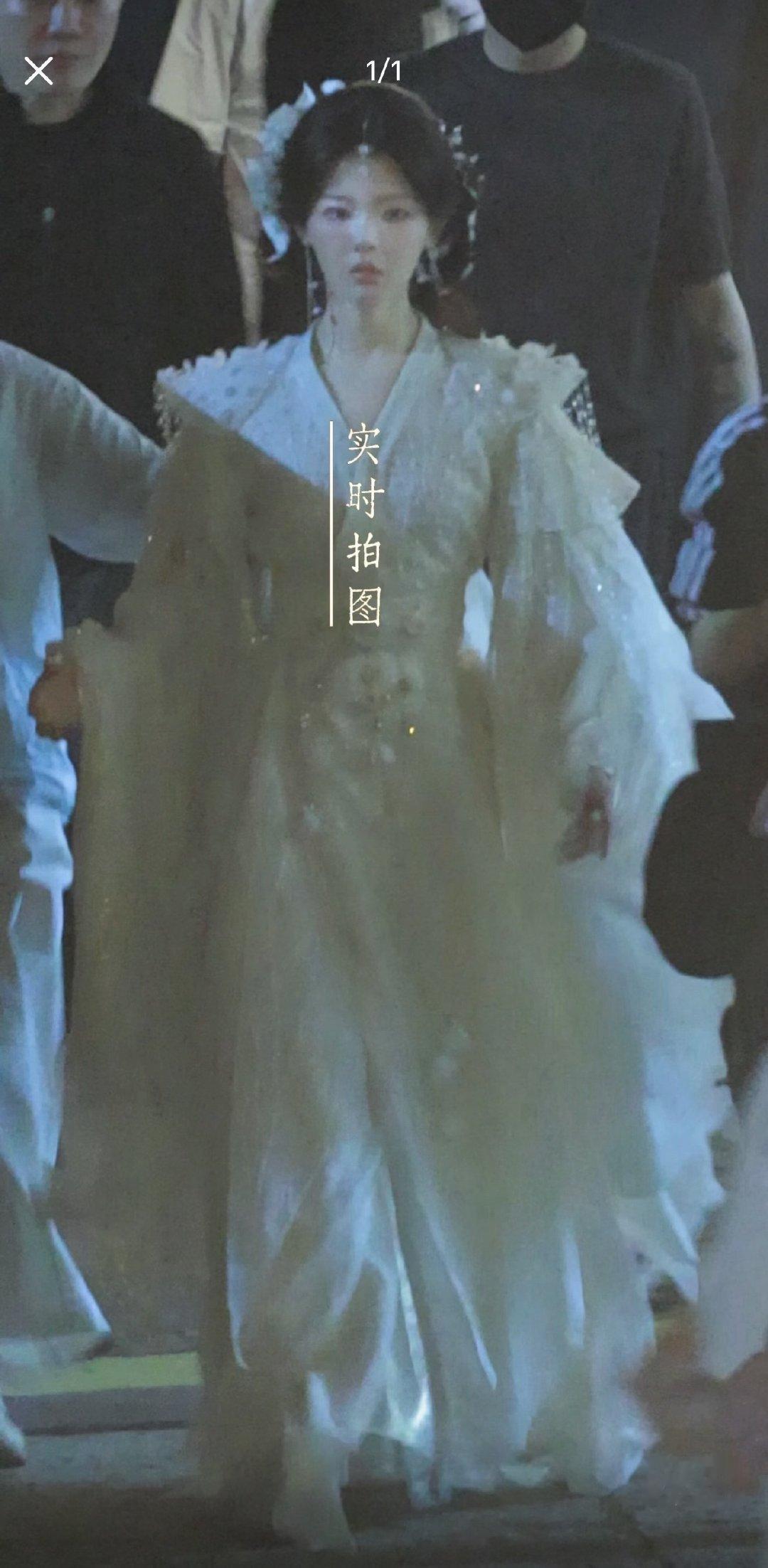 #杨超越客串百妖谱#
小花妖[捂嘴哭][捂嘴哭] ​