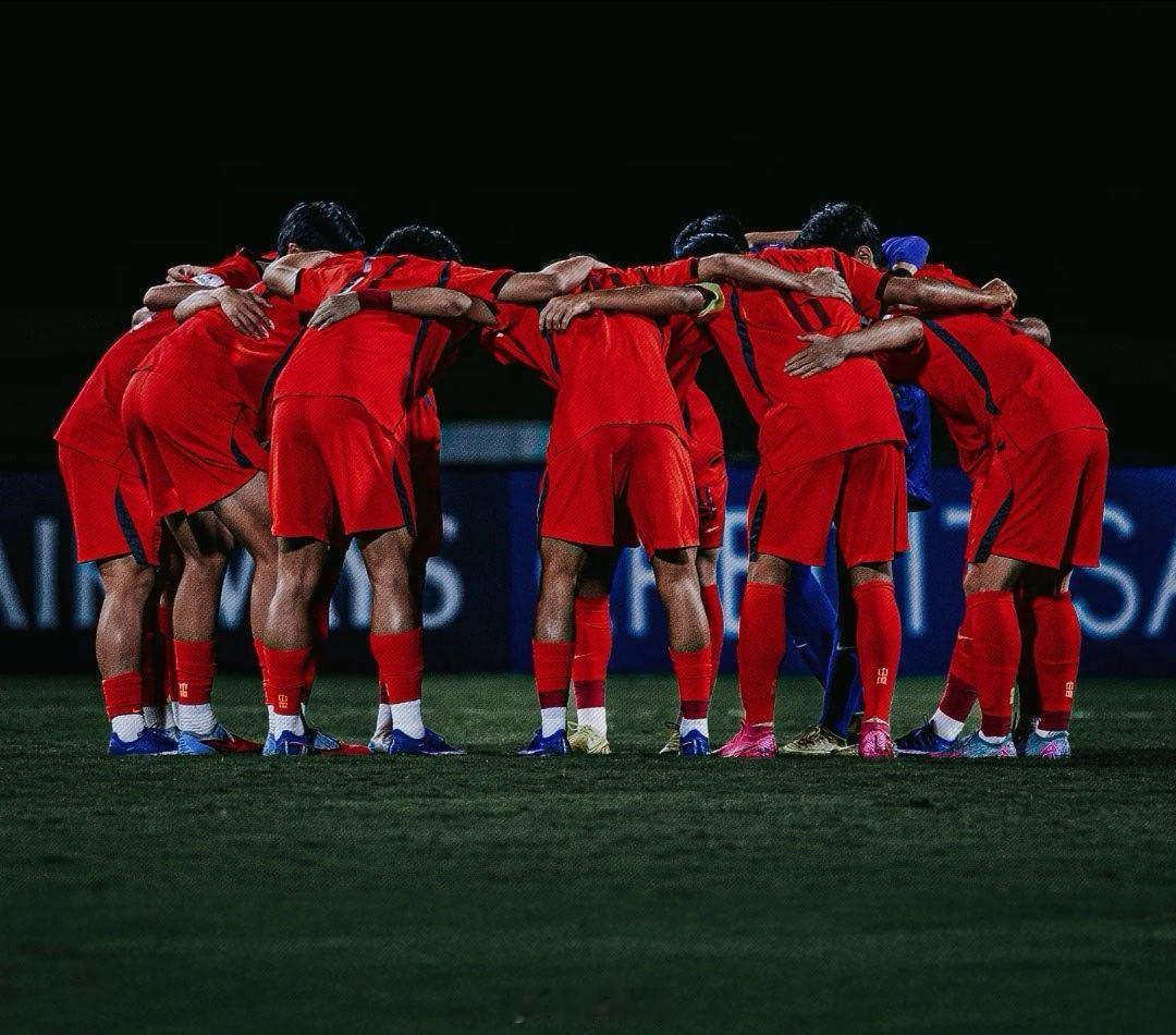 亚运男足观赛笔记⚽韩国U23 vs 中国U23｜数据面升深至1.75，中国受让有保护

⏰ 9/30 14:00｜大阪长居体育场｜亚运男足半决赛｜官方首发约13:00出

一句话看点：韩国9旅欧+卫冕冠军+免兵役题材极热，数据面从一球/球半升至球半/两球配超低数值；但中国4场仅失1球防守顶级+王钰栋解禁复出，防韩国赢球不 ​
