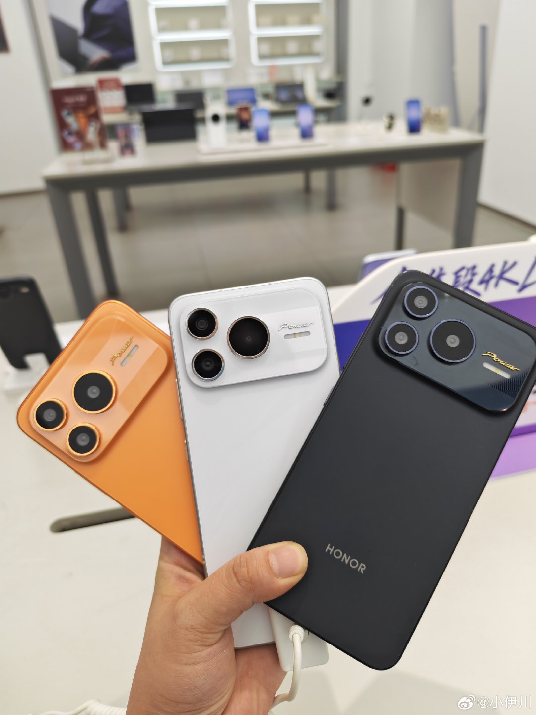 #荣耀RobotPhone ##荣耀robotphone##荣耀x80promax##荣耀手机##数码##嗨新朋友# ​