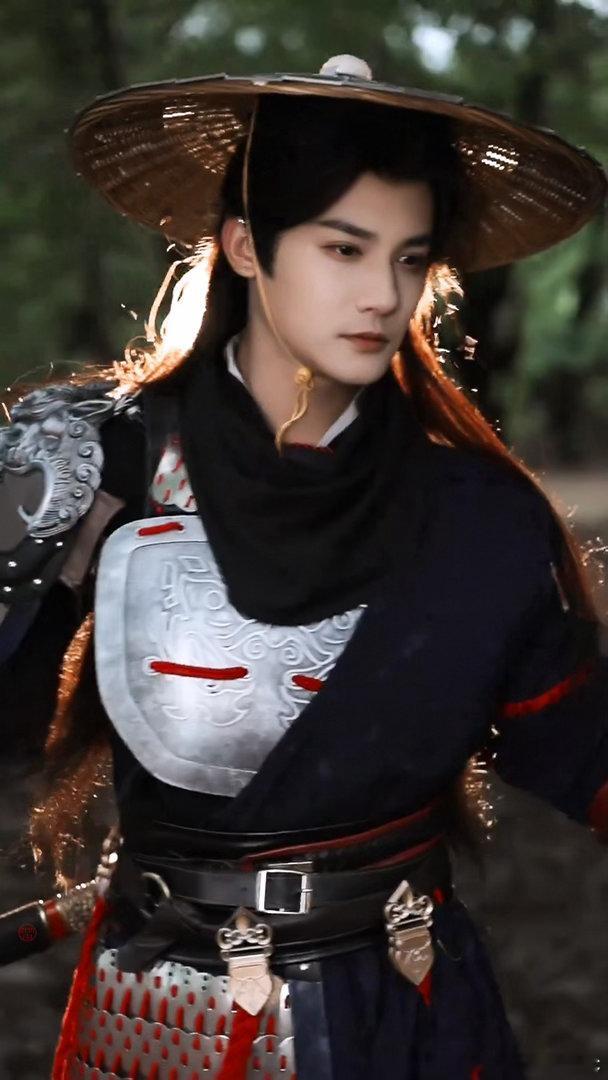 #郑业成凤舞九天# zyc#郑业成西门吹雪# 

郑业成 我喜欢的人，干净却也温柔，笑起来的时候万千星辰坠落眼底，开出好看的花来 ​