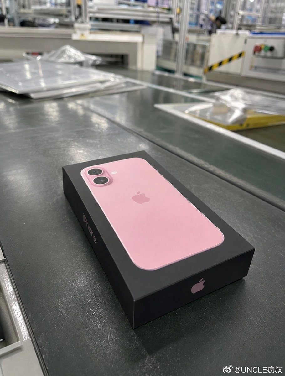 不是吧，iPhone  Air 2 和 iPhone  18 标准版的包装都出来了？[哆啦A梦吃惊] ​