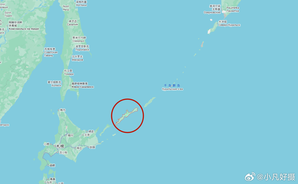 俄罗斯总统普京日前登上南千岛群岛的伊图鲁普岛后，日本右翼分子高市早苗提出强烈抗议。

俄罗斯外长拉夫罗夫回应，如果日本企图通过抨击俄罗斯，以转移国际社会对其“公然带有侵略性质的”军事路线的注意，那么“我建议他们管好自己的事，他们国内有很多问题需要解决”。

拉夫罗夫还批评，日本试图联 ​