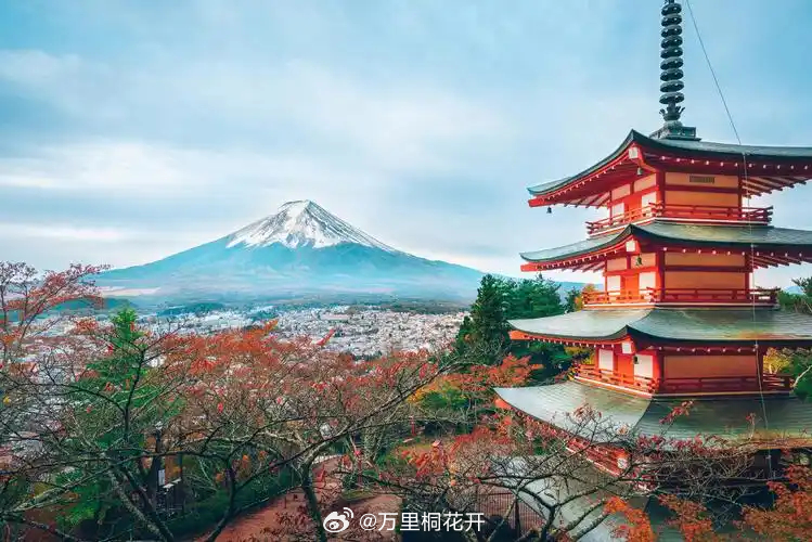 是改掉“天皇”这个翻译的时候了？ 在官方正式文书里： 汉至唐时期，我们...