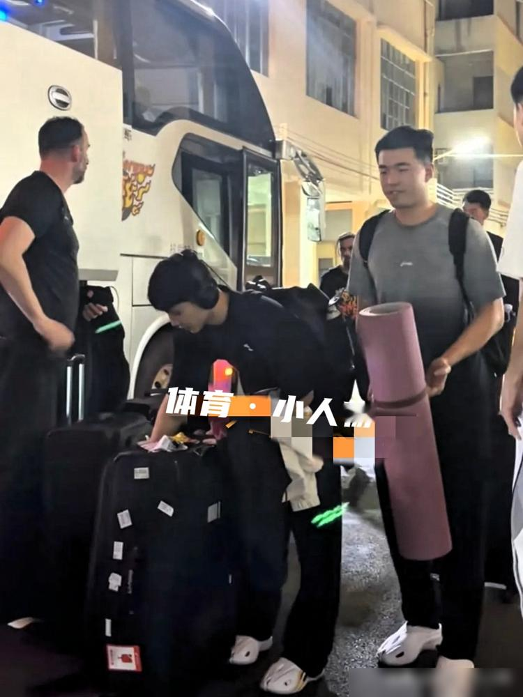 600万顶薪，就打出这数据？ 胡明轩，广东唯一的顶薪先生。本赛季场均...