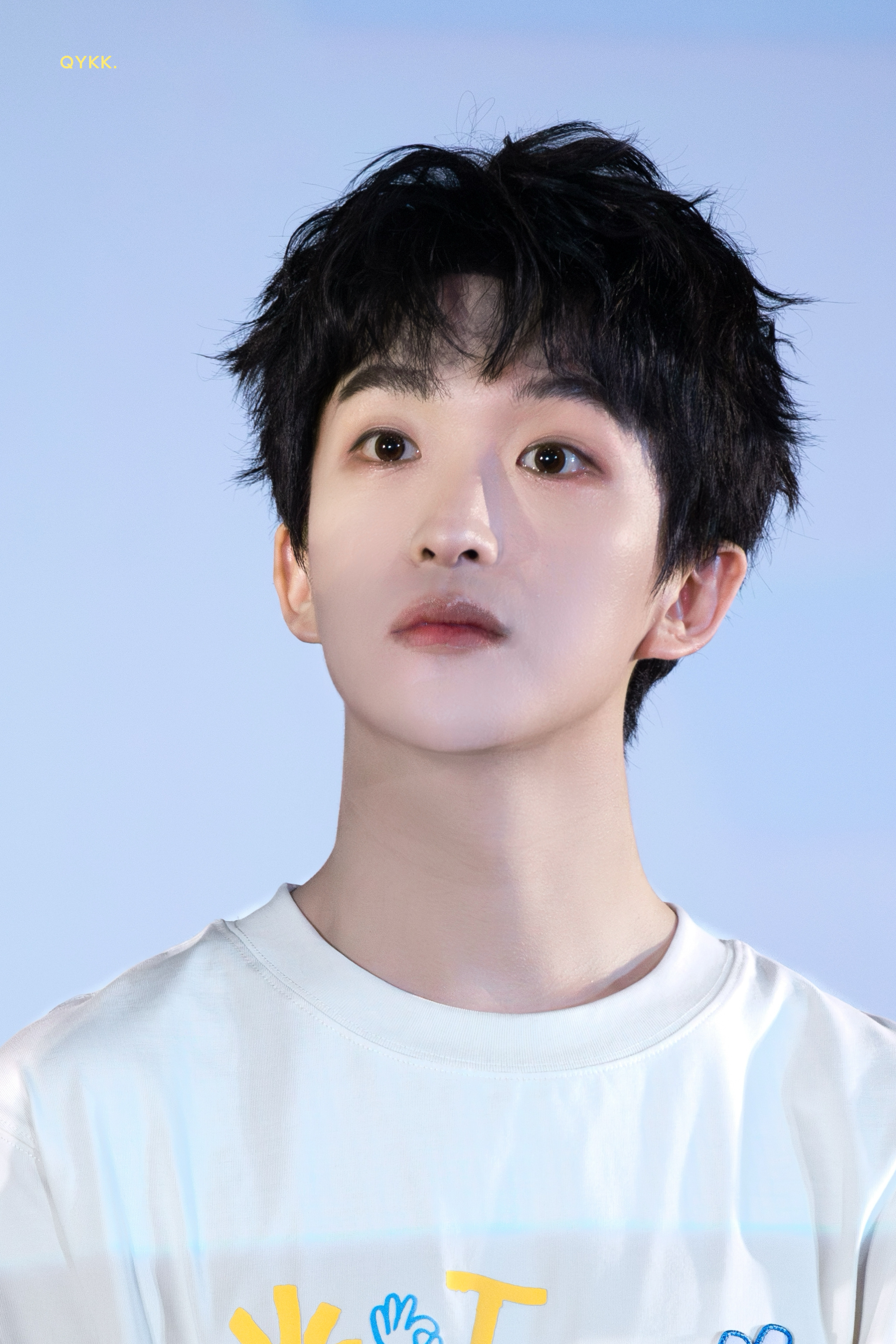 #黄子弘凡[超话]#  

𝟐𝟎𝟐𝟔𝟎𝟖𝟐𝟑｜𝗡𝗶𝗻𝗴𝗯𝗼 • 「数到三」路演

何一帆[写作业]

.#黄子弘凡数到三#
.#电影数到三# ​