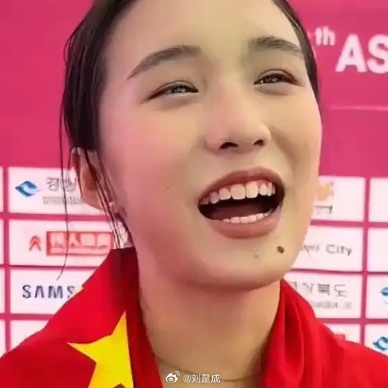 《亚运“小孩姐”陈妤颉：亚运会三金一银！一句“爸爸妈妈，我出息啦”全网刷屏，后生可畏！#亚运会#》播放量：4.6万
点赞量：2487 ​