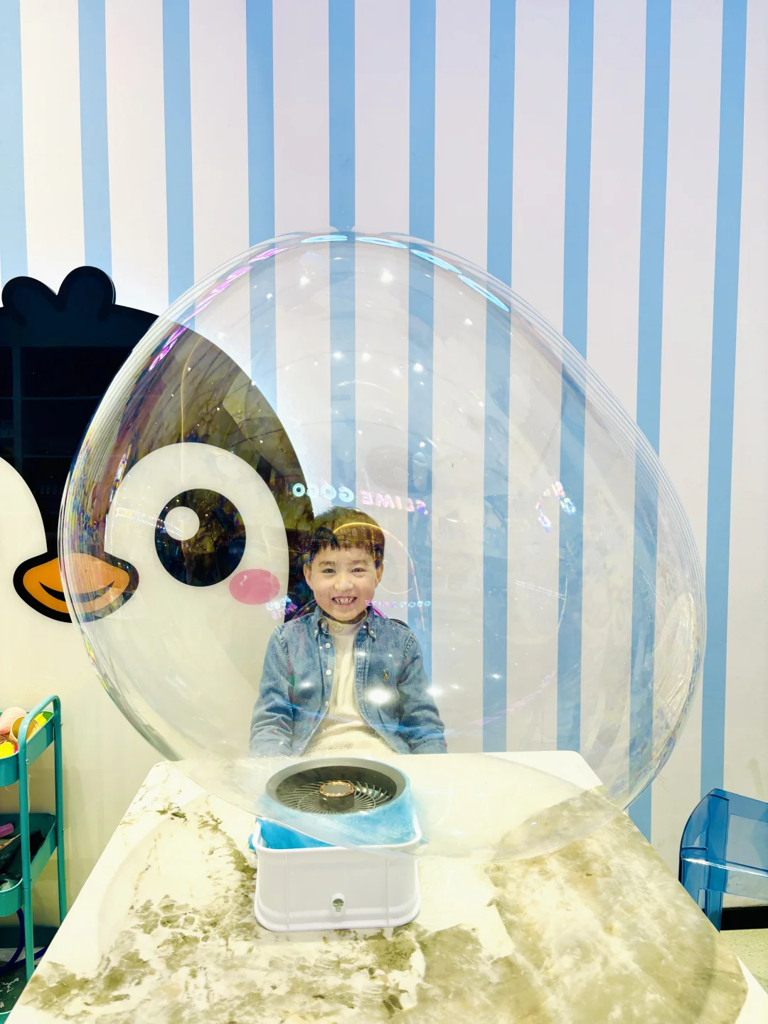 青岛遛娃锁死！带娃玩史莱姆也太治愈了吧🥹