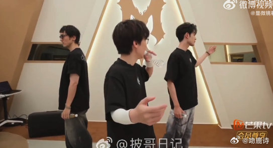 #王传君王啸坤张卓尔野人小考##披荆斩棘# 没有提前彩排的加持，临场完成小考表演，三位哥哥从容应对考核，这样真实的输出也带给观众很多期待。 ​