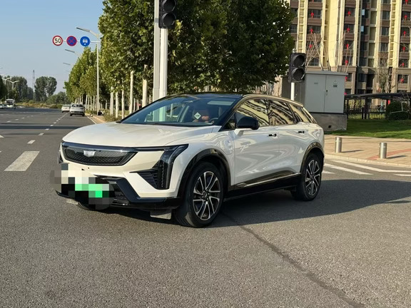 24年凯迪拉克IQ傲歌 四驱长续航版 600km续航 个人一手车  宁德时代三元锂电  抬头显示 座椅通风加热 SuperCruise驾驶辅助 AKG音响 电尾门 配置丰富